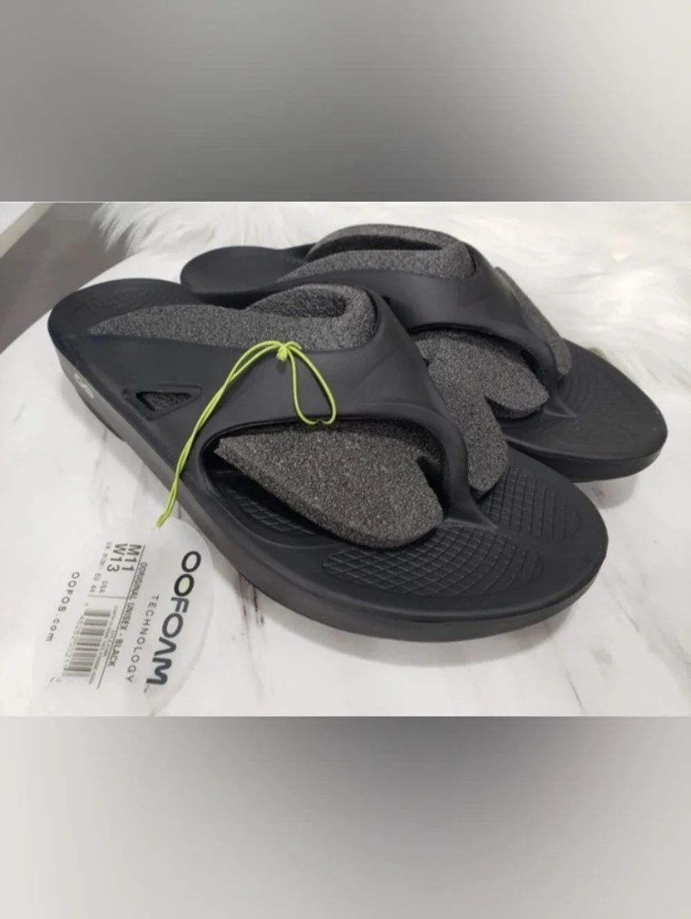 NEW MENS 11 OOFOS OOriginal Unisex Black Sandals SOLID BLACK FLIP FLOP WOMEN 13